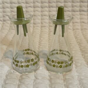 PYREX Vintage Crazy Daisy Salt & Pepper Shakers